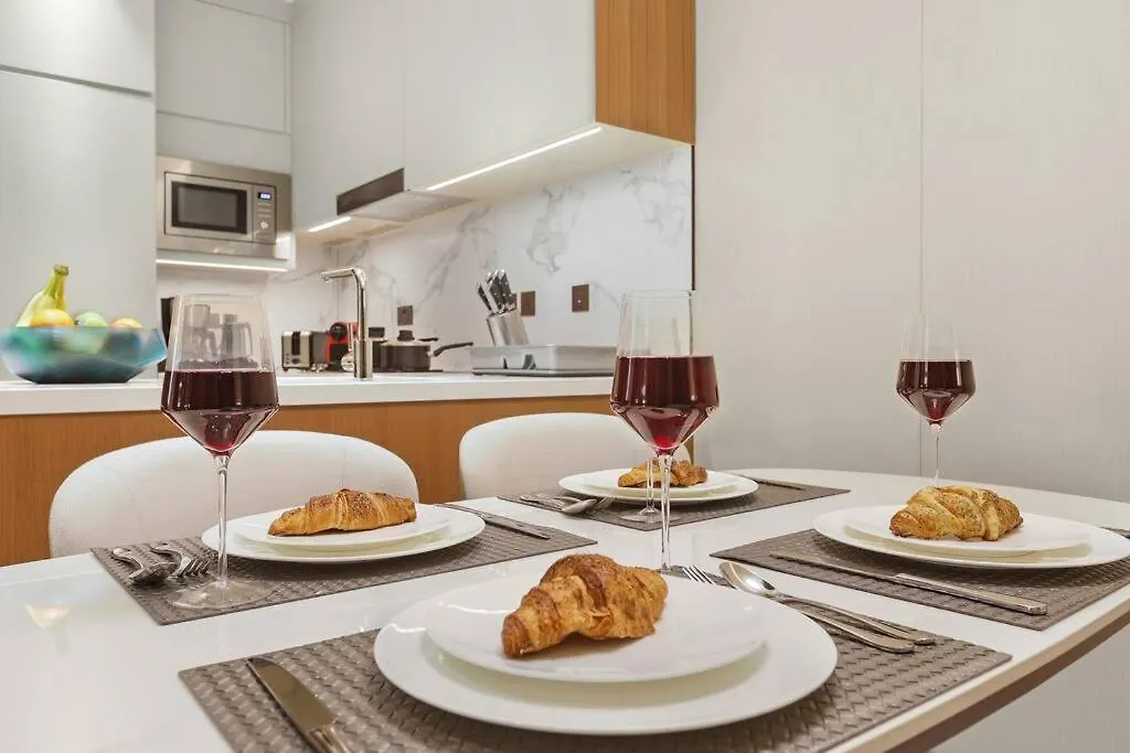 First Class 1Br Charming City Views Apartment Dubai