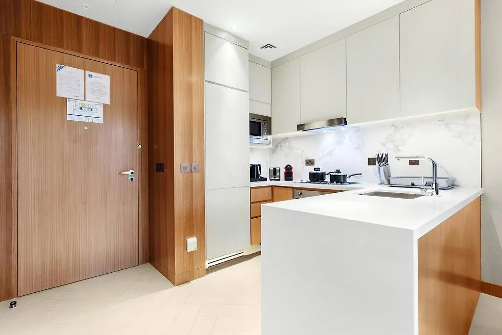 First Class 1Br Charming City Views Apartment Dubai